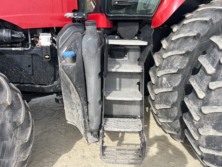 case-ih-magnum-370-cvt-image-15