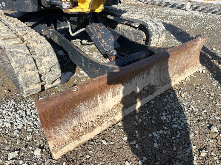 yanmar-vio35-6a-image-34