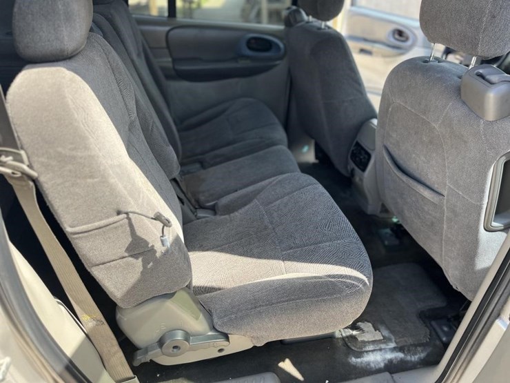 2004-chevrolet-trailblazer-image-12