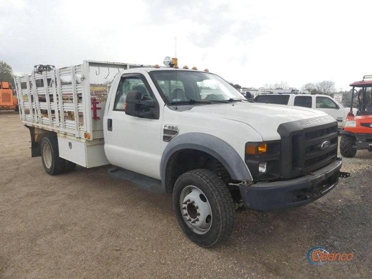2009-ford-f550-image-1
