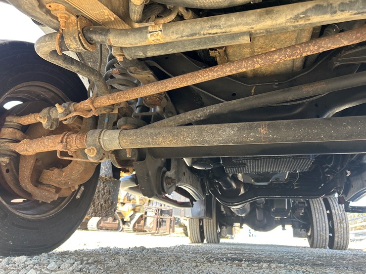 2011-ford-f550-image-44