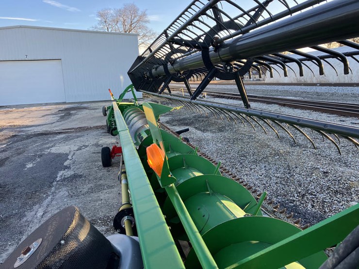 2012-john-deere-630f-image-17