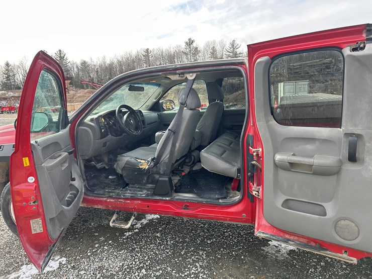 2012-chevrolet-silverado-2500-lt-image-44