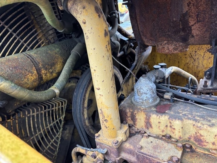 caterpillar-d7-image-16