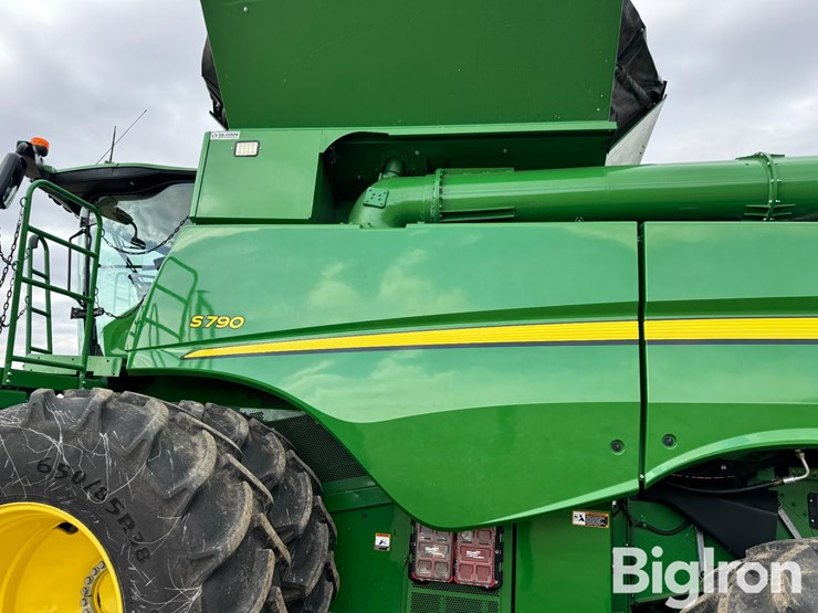 2020-john-deere-s790-image-15