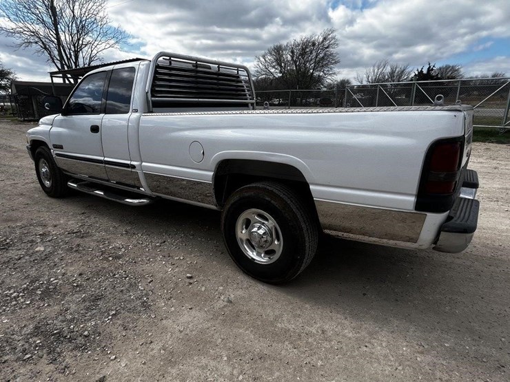 2000-dodge-ram-2500-image-3