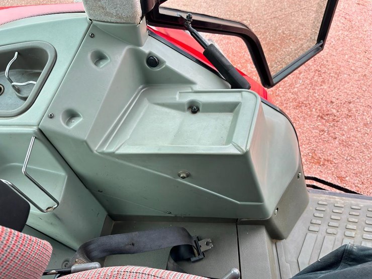 massey-ferguson-8160-image-61