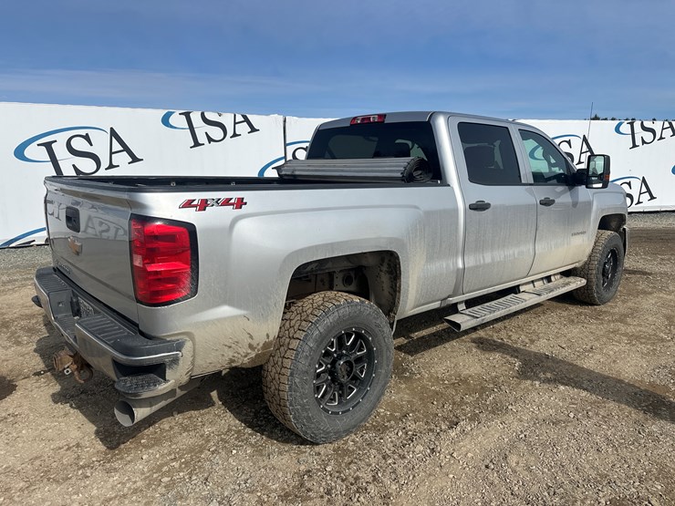 2018-chevrolet-2500-image-5