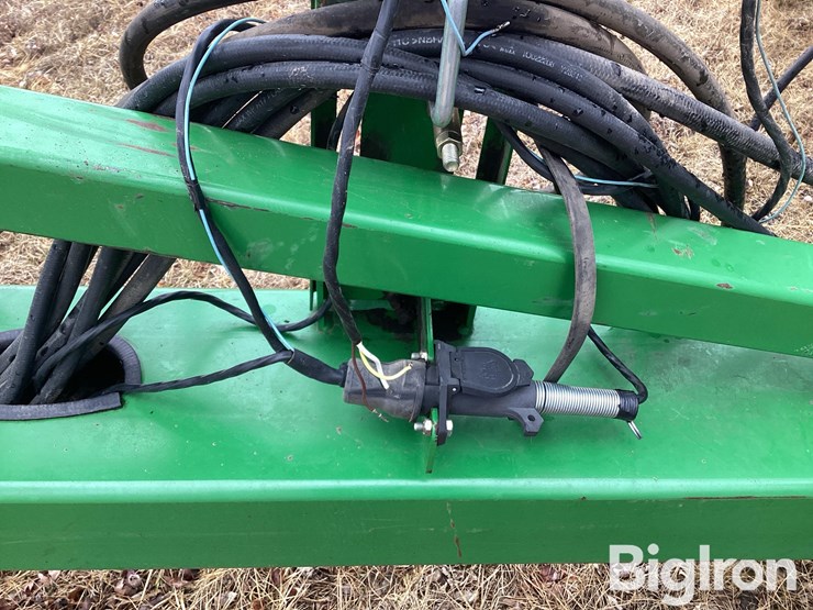 john-deere-2310-image-17