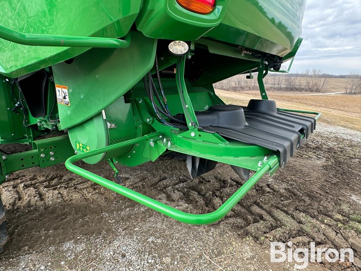 2020-john-deere-s790-image-19