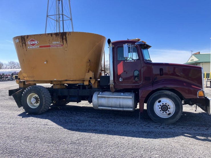 1990-peterbilt-377-image-4