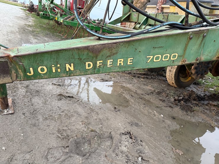 john-deere-7000-image-8