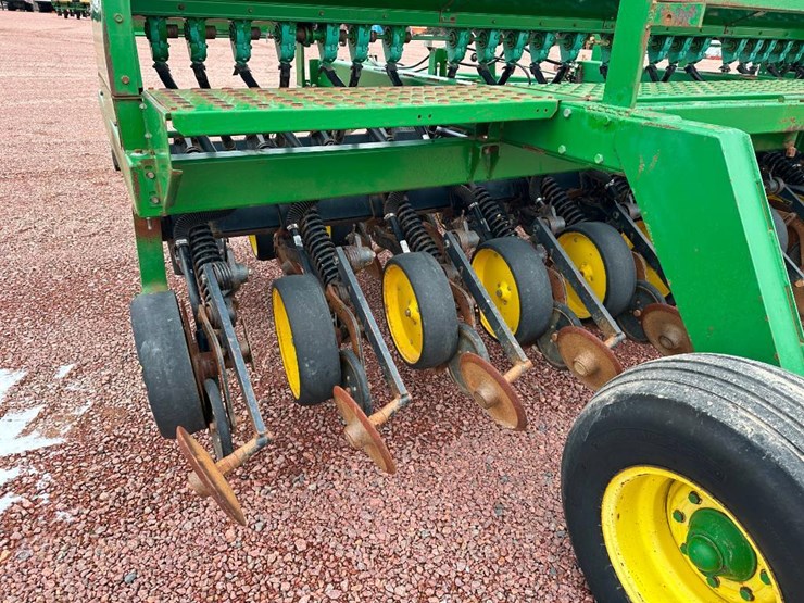 john-deere-750-image-32