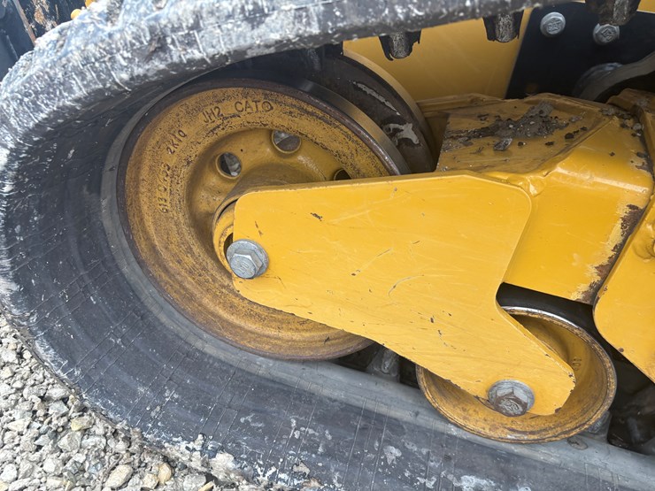 2023-caterpillar-289d3-image-62