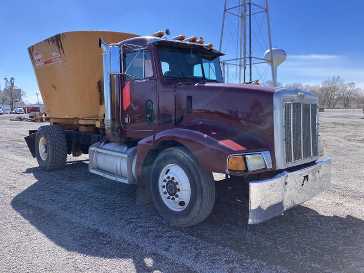 1990-peterbilt-377-image-3