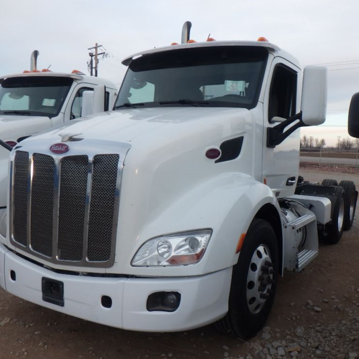 2018 PETERBILT 579