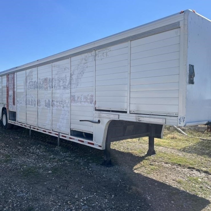 L2 - 1989 Mickey Beverage Trailer