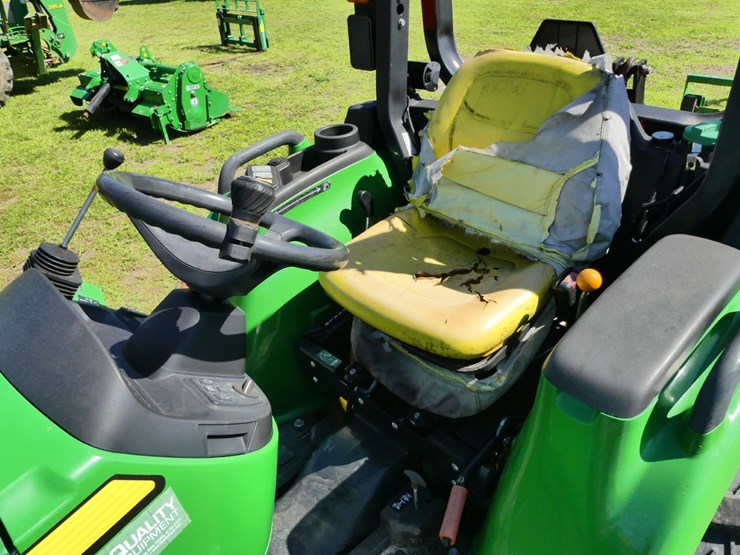 john-deere-3025e-image-12