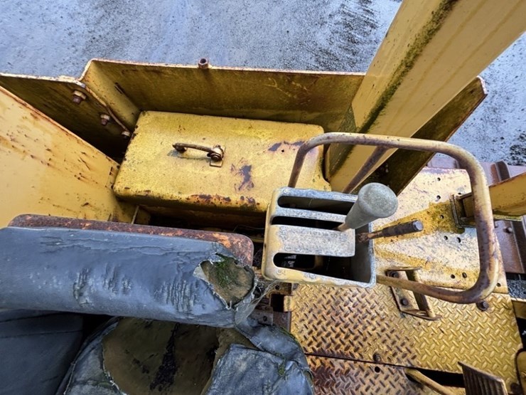 caterpillar-d7-image-25