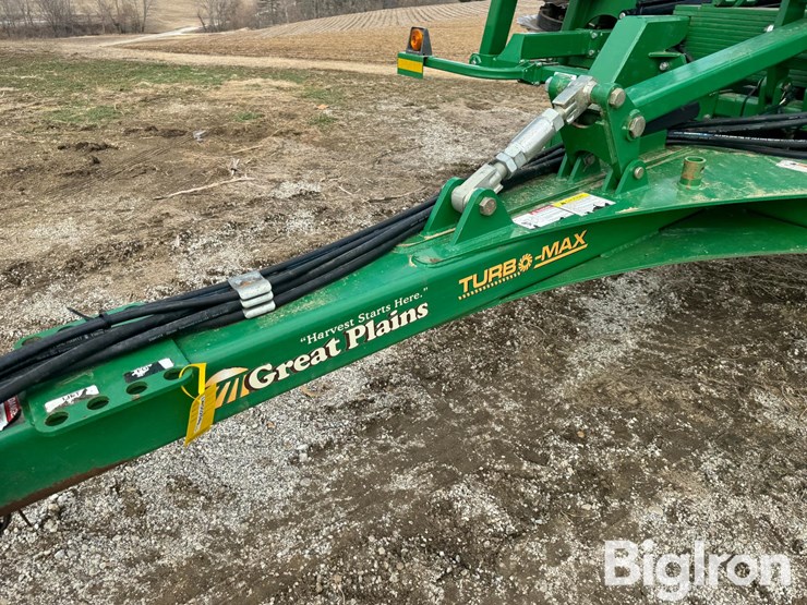 great-plains-3000tm-image-11