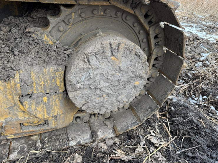 caterpillar-d4k-xl-image-50