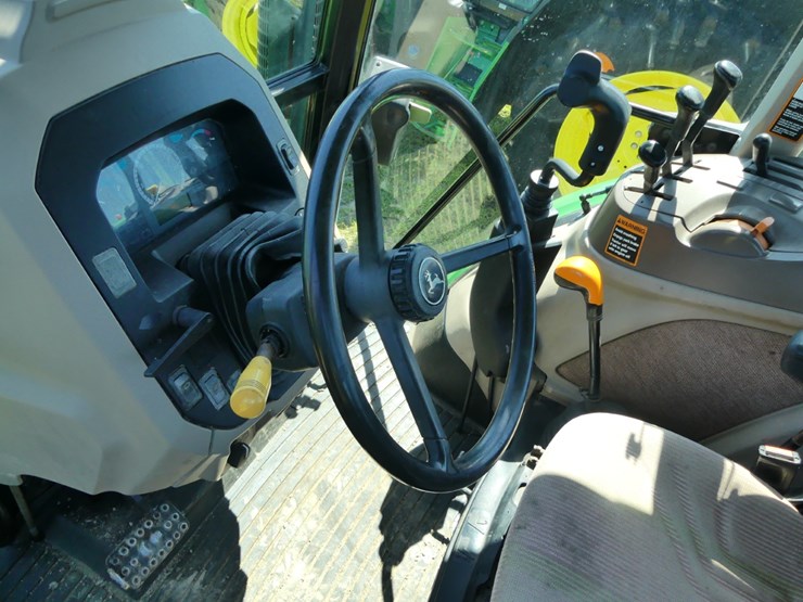 john-deere-6105d-image-15