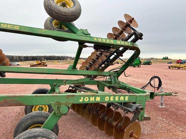 john-deere-235-image-20