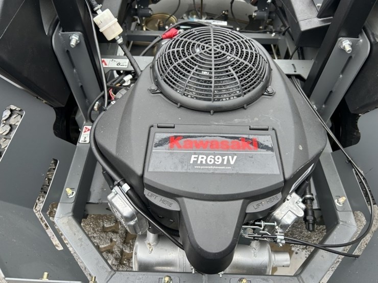 2023-spartan-rz-hd-zero-turn-mower-image-25