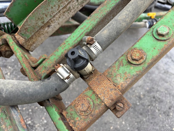 1989-john-deere-6000-image-13