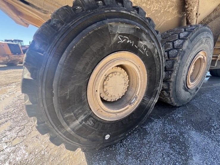 2010-caterpillar-740b-image-21