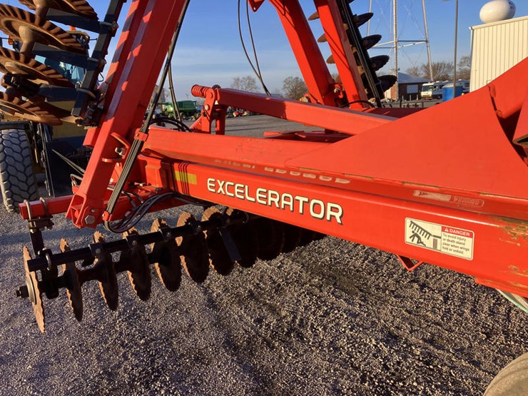 2013-kuhn-krause-8000-25-image-19