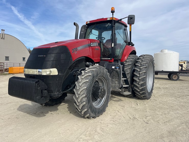 case-ih-magnum-370-cvt-image-1
