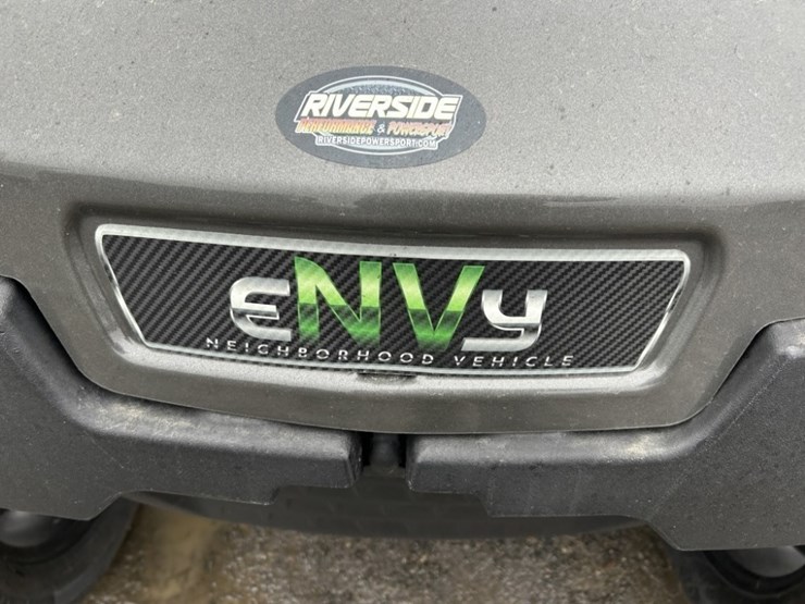 2024-envy-nv4-electric-golf-cart-image-14