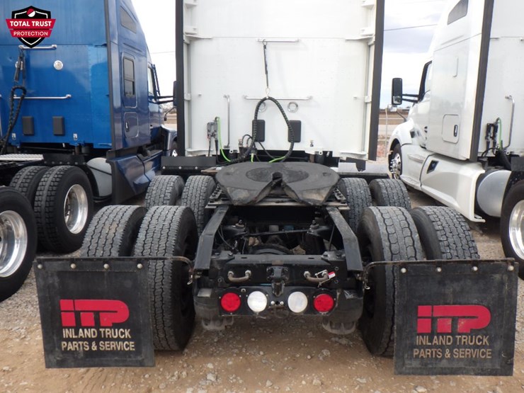 2022-kenworth-t680-image-10