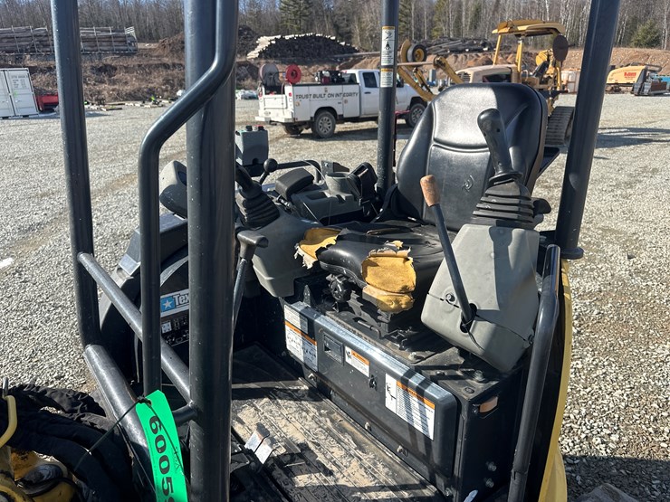 yanmar-vio35-6a-image-43