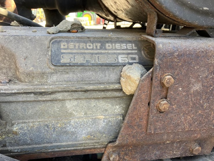 1990-peterbilt-377-image-29