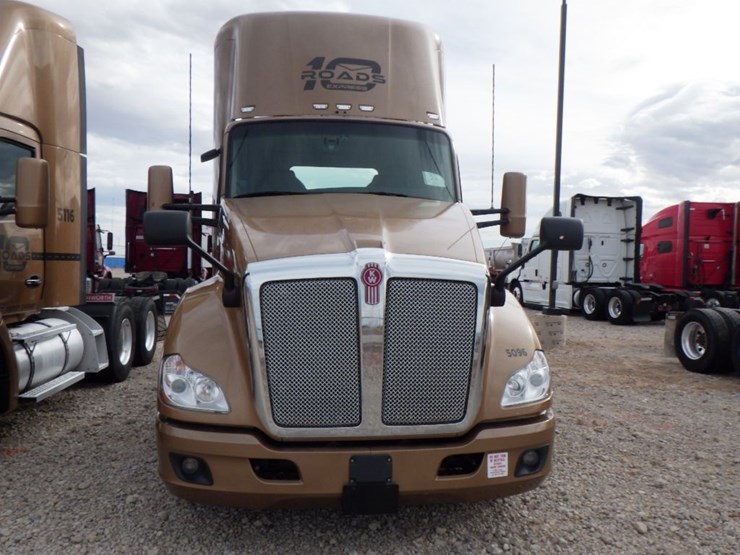 2022-kenworth-t680-image-2