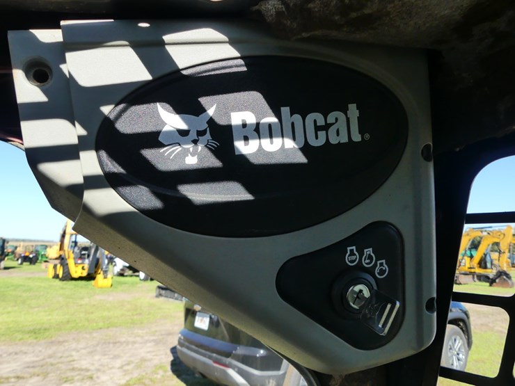 2013-bobcat-t190-image-15