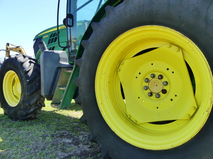 john-deere-6125r-image-8