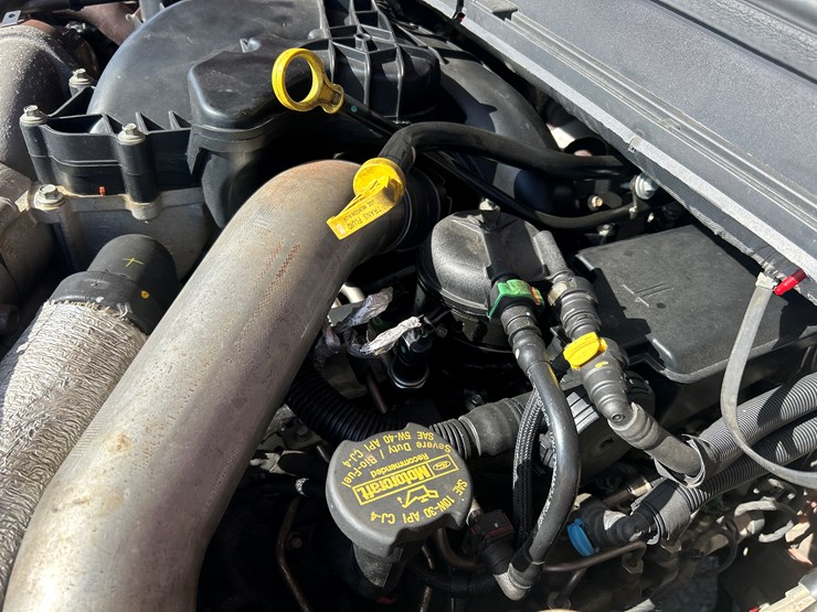 2011-ford-f550-image-52