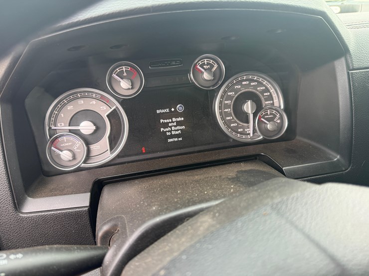 2015-dodge-1500-image-14