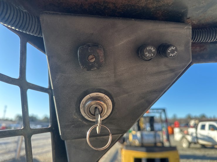 bobcat-742b-image-43