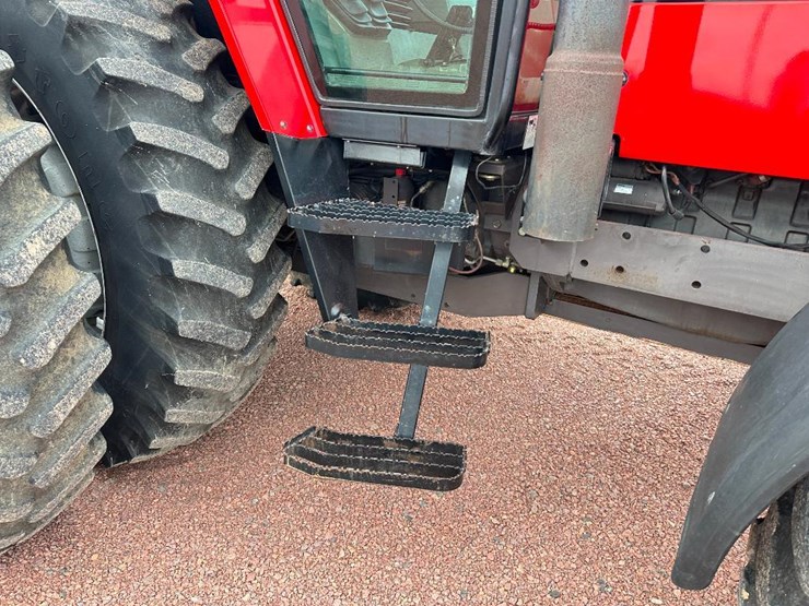 massey-ferguson-8160-image-21