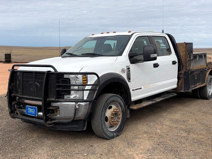 2019-ford-f550-image-1