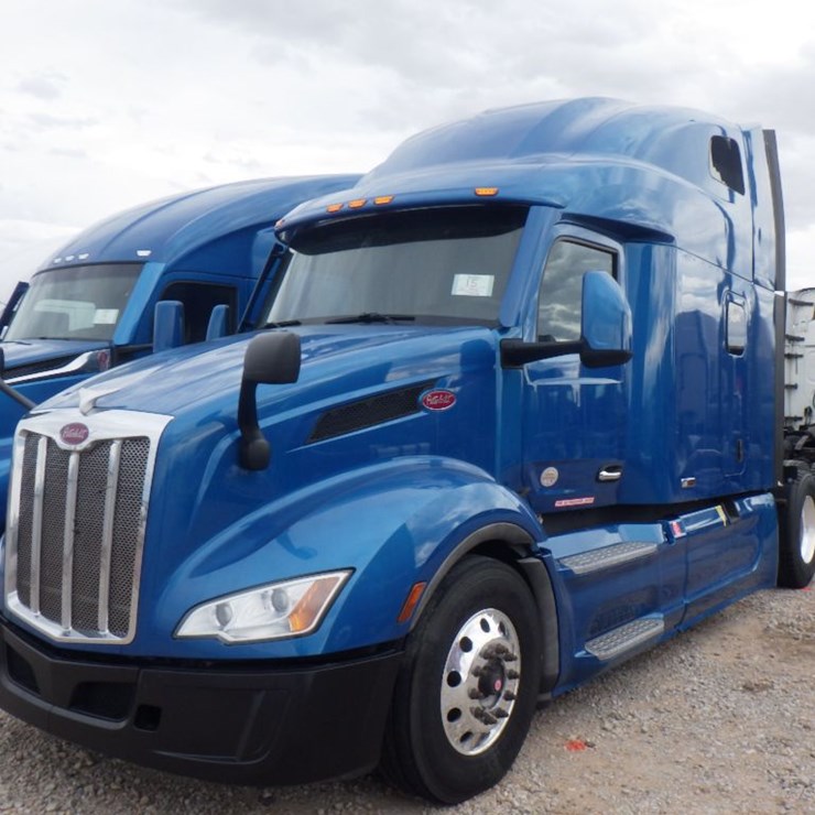 2022 PETERBILT 579