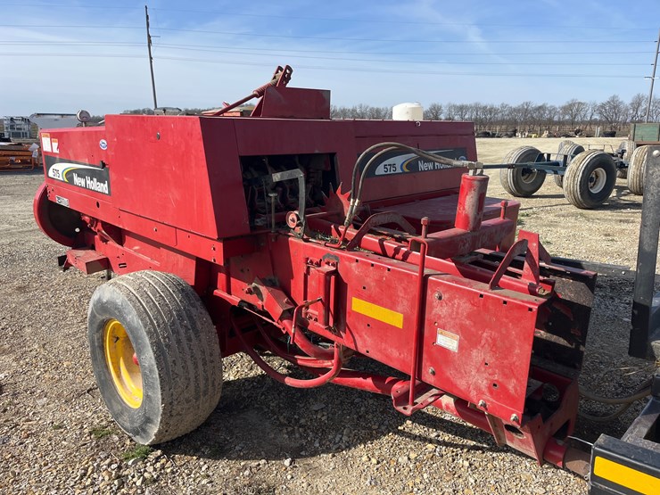 new-holland-575-image-5