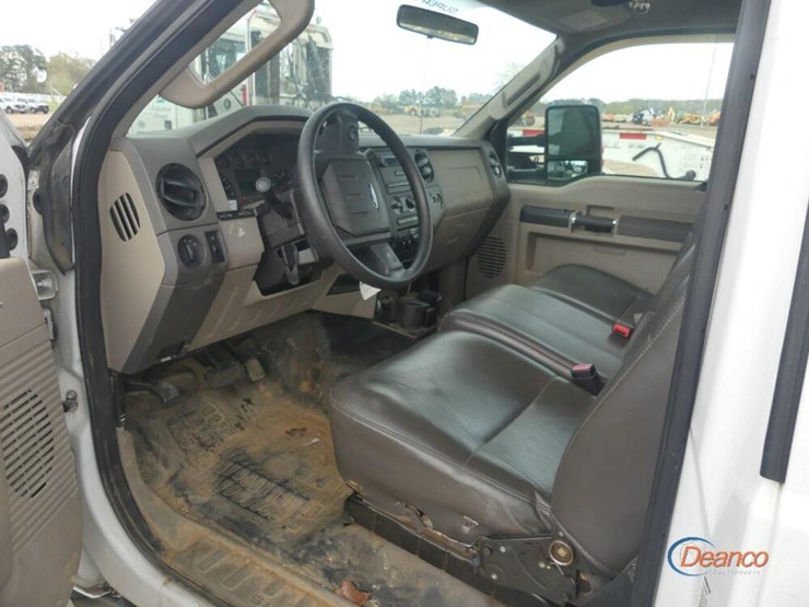 2009-ford-f550-image-6