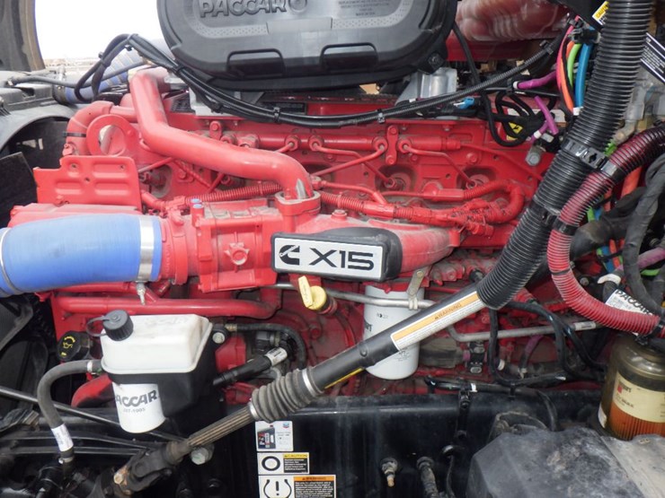 2023-kenworth-t680-image-19