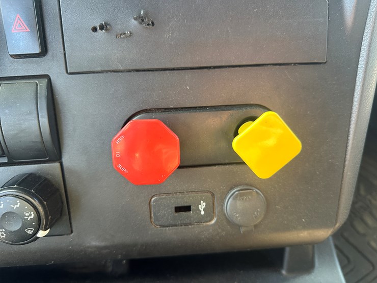 2017-international-lt-image-33