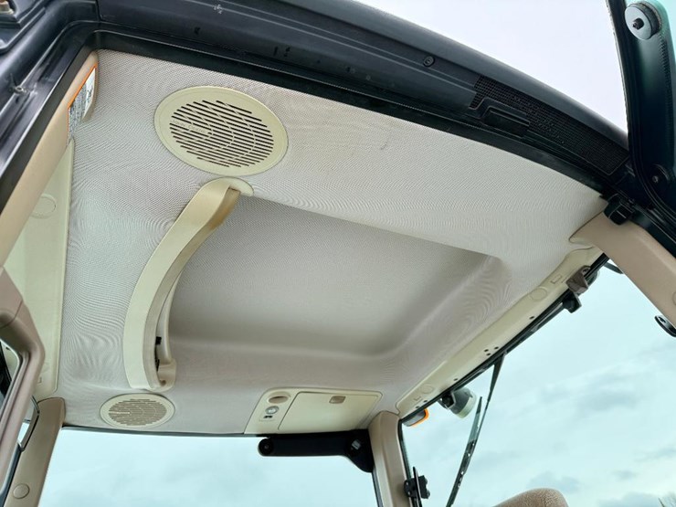 john-deere-7330-premium-image-57